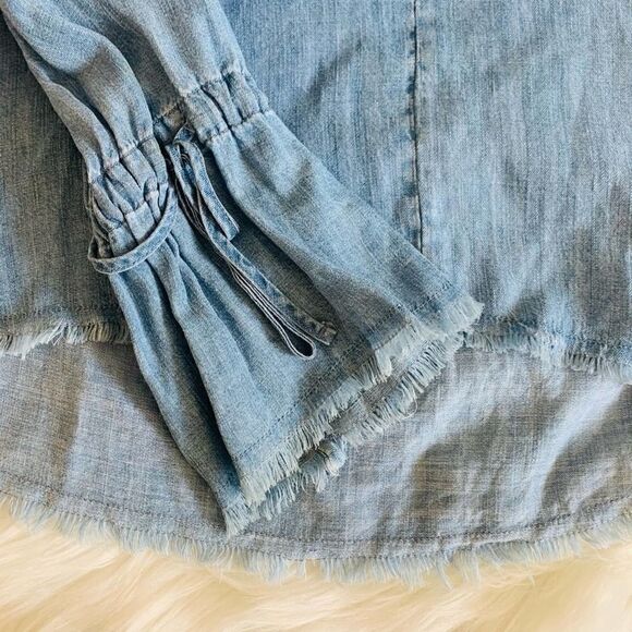 RailsāZimiāChambrayĀ VintageāTieāSleeveāFrayedāTop! - Picture 8 of 9